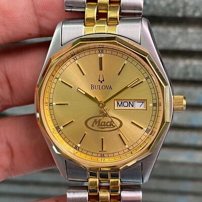 [稼働] Bulova daydate ゴールド クォーツ 時計 Amazon.com: Bulova Men's Modern Gold Tone Stainless Steel 3