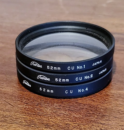 Vintage Toshiba 52mm Close-up Lens'. No. 1, 2 and No. 4 with protective case. - Picture 2 of 11