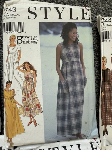 Simplicity and Style Sewing Patterns Uncut Bundle of 10 Adults and Children - Picture 4 of 16