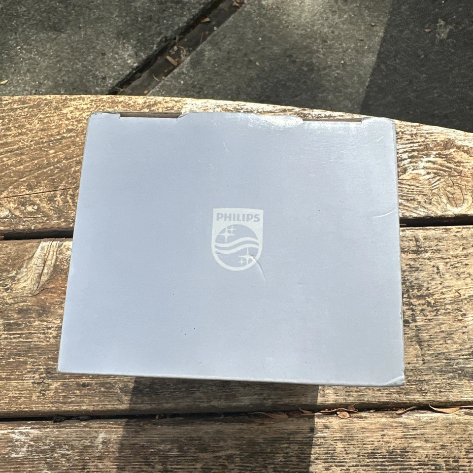 Phillips C7 Light. Indoor Use Only With 12ft Cord. New - Image 3 of 4