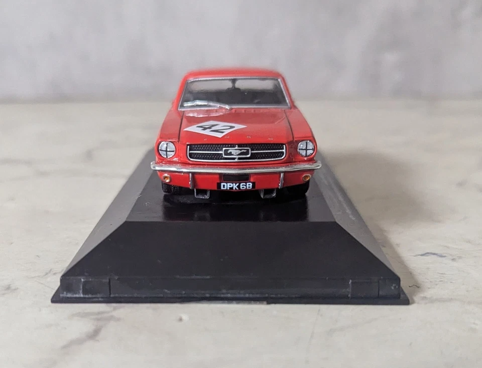 Ford Mustang BTCC Touring Roy Pierpoint 1965 Champions Ediciones Atlas Foto 4 de 4