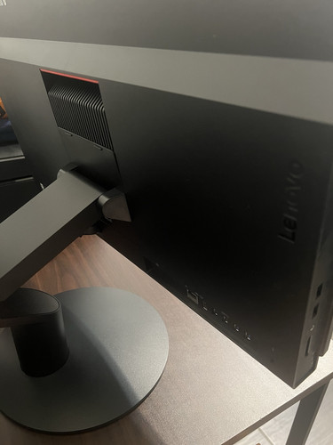 Lenovo M810Z AIO 21.5'' i5-6500 3.20 GHz 16 GB RAM 256GB SSD Win 10 Pro W/ Stand - Picture 2 of 7