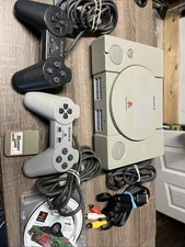 Sony PlayStation 1 PS1 Console SCPH-5501 Bundle w/ 2 Controllers + Memory Card