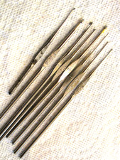 Lot Of 7 Vintage Metal Crochet Hooks Assorted Sizes Brands Boye/Susan Ba/Malward