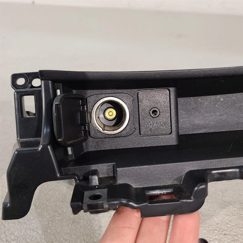 09-15 Mazda Miata MX5 consola central almacenamiento inserto toma de corriente conjunto Aa7426 Foto 2 de 4