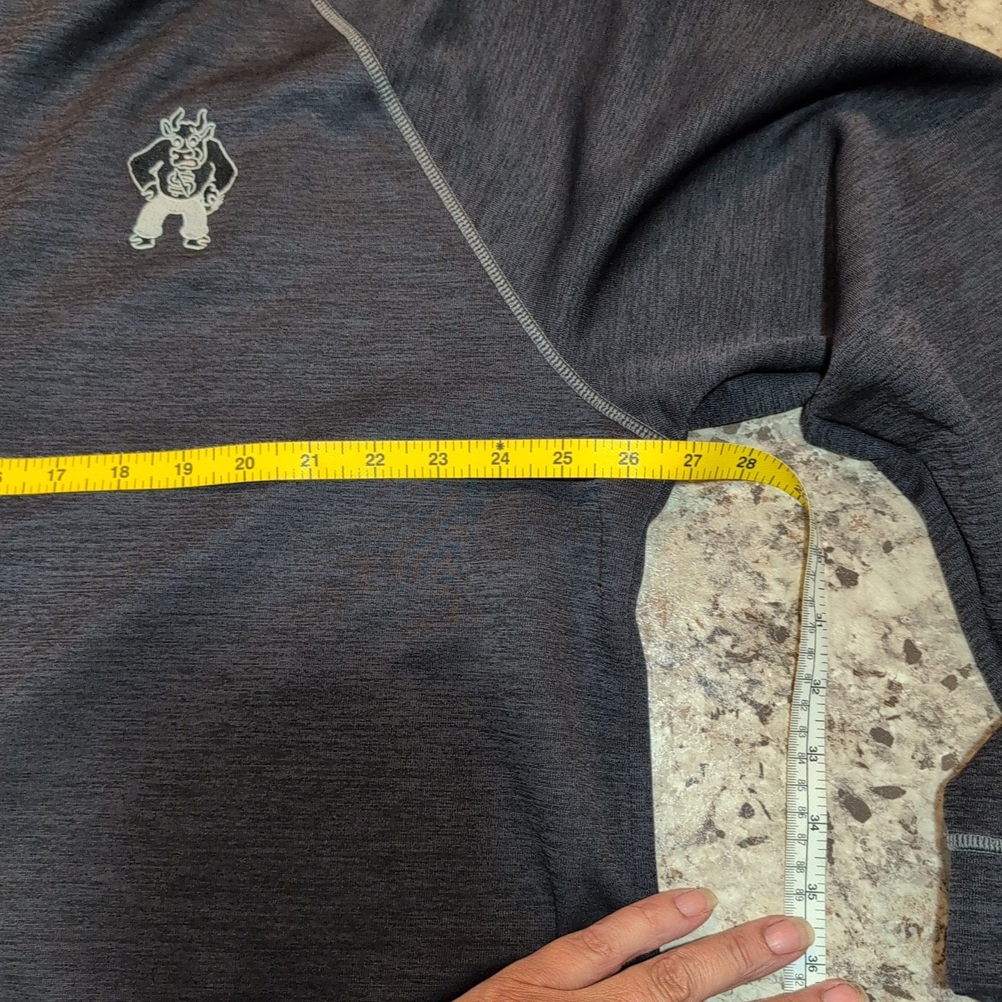 Puma Half-Zip Performance Pullover with Chest Zip… - image 5