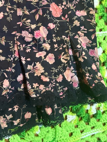 VTG Y2K Betsey Johnson New York 100% Silk Short Floral Mini Skirt Sz 2 USA - Picture 8 of 9