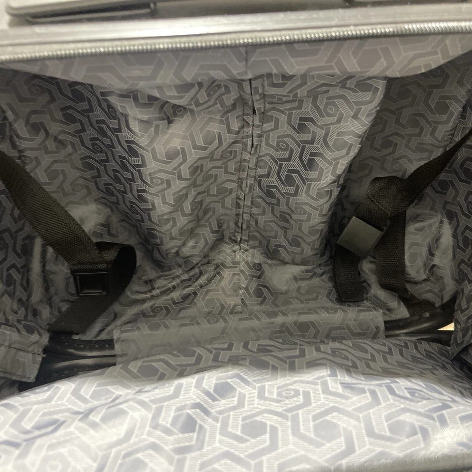 Delsey Wheeled Rolling Travel Bag Black Hard Case Handle Carry On Luggage - Image 3 of 4