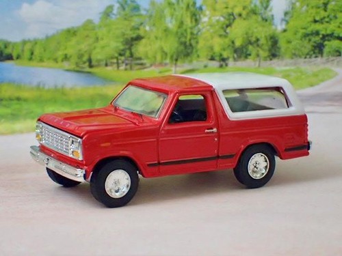 3rd Gen 1980- 1986 Ford Bronco Sport Utility 1/64 Scale Limited Edition B - Picture 4 of 5
