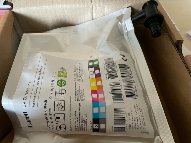 originale OCE 3010112525 IJC-255 UV INK nero Arizona 318 GL MHD 04/2022 originale OCE 3010112525 IJC-255 UV INK nero Arizona 318 GL MHD 04/2022