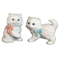 2 Vtg Homco White Persian Cat Kittens Porcelain Blue & Pink Bows 3.5" Figurines