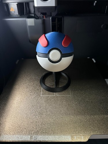 3D Printed Pokeball - Great Ball - Functional button and hinge - 第 1/2 張圖片