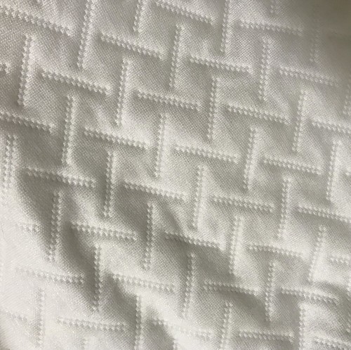Queen Mattress Protector Cover, Excellent Condition, White 60 x 80 x 81 - Picture 3 of 5