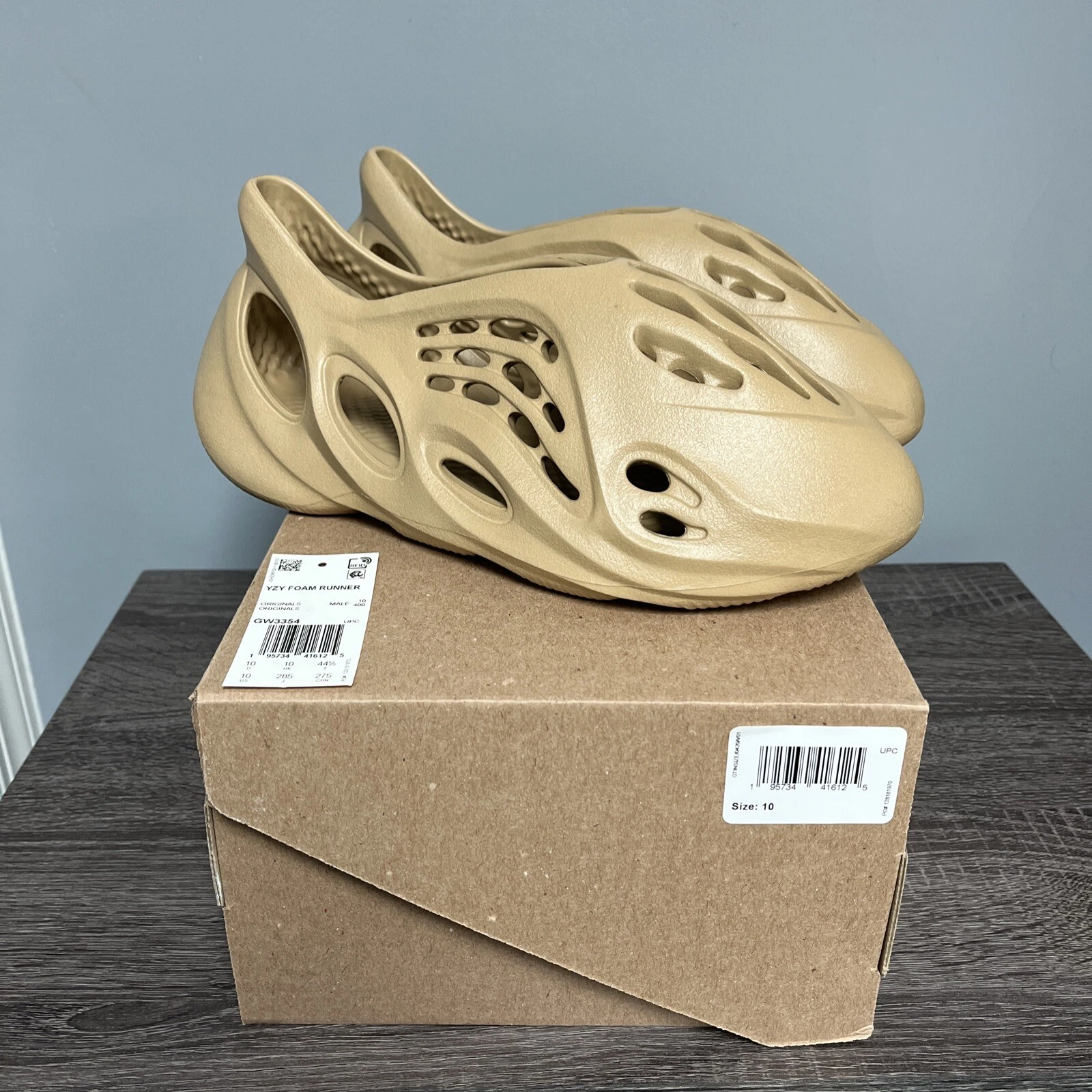 NUOVISSIME Adidas Yeezy Foam Runner 'Ochre' (GW3354) taglia 10 SPEDIZIONE IL GIORNO SUCCESSIVO