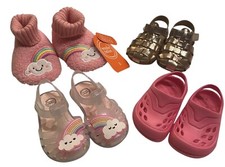 Infant Girl Shoe Lot Size 3   4 Pairs   Slippers Sandals Clogs Mixed