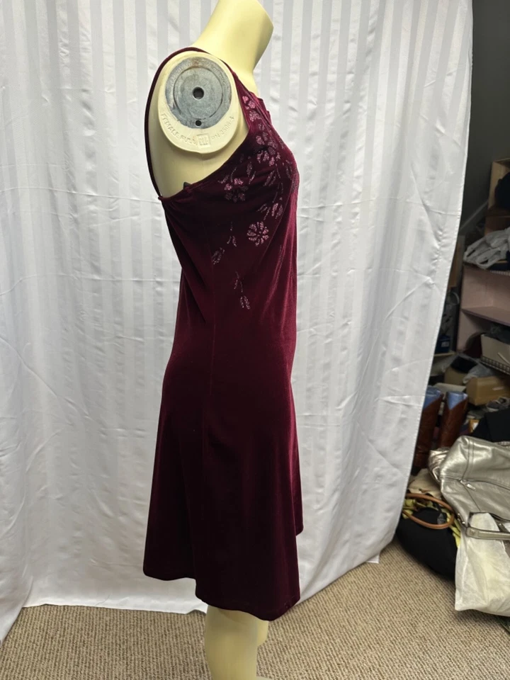 Vestido Pulse Mujer Borgoña Brillante con Correa de Espagueti Fiesta/Baile Escolar Talla LG Foto 4 de 4