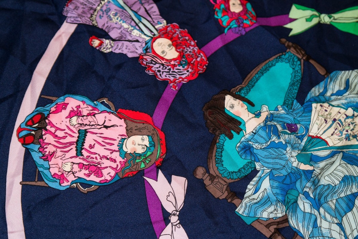 HERMES スカーフ　Hello Dolly Hermes Scarf 