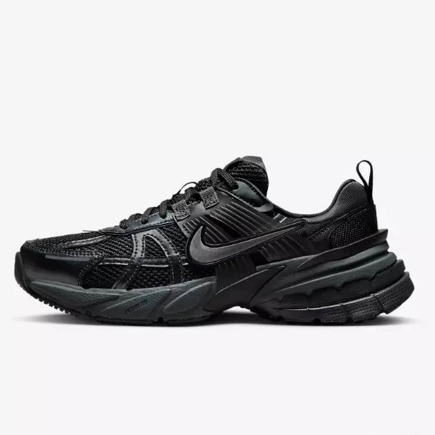 Nike all black running cheap