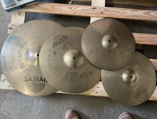 Sabian B8 Becken Set 4 teilig inkl. Beckentasche / runde Transporttasche
