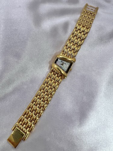 Vintage Gold Tone Asymmetrical Trapezoid Armitron Dainty Watch Mother Of Pearl D - Picture 5 of 14
