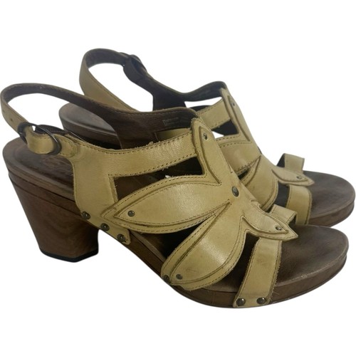 Dansko Nina Leather Stud Flower Slingback Sandals Sand Dollar Women's 39 / 8.5 - Picture 2 of 14