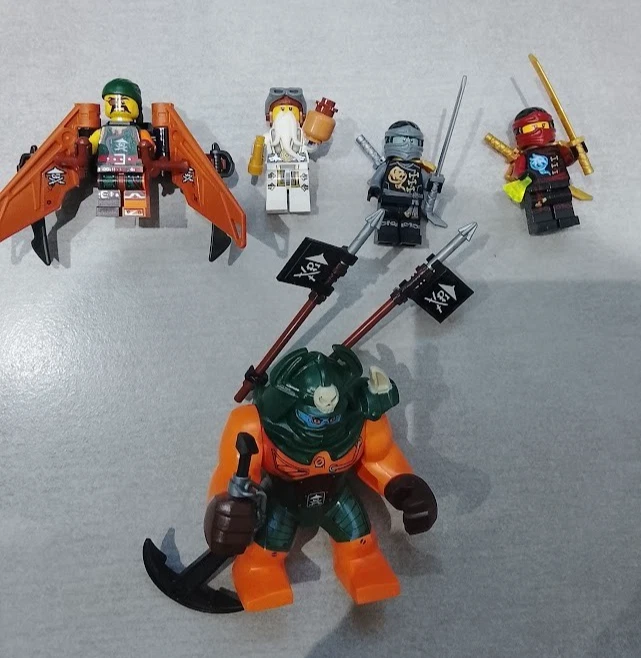 LEGO Ninjago 70604 Tiger Widow Island, photo 2 sur 5