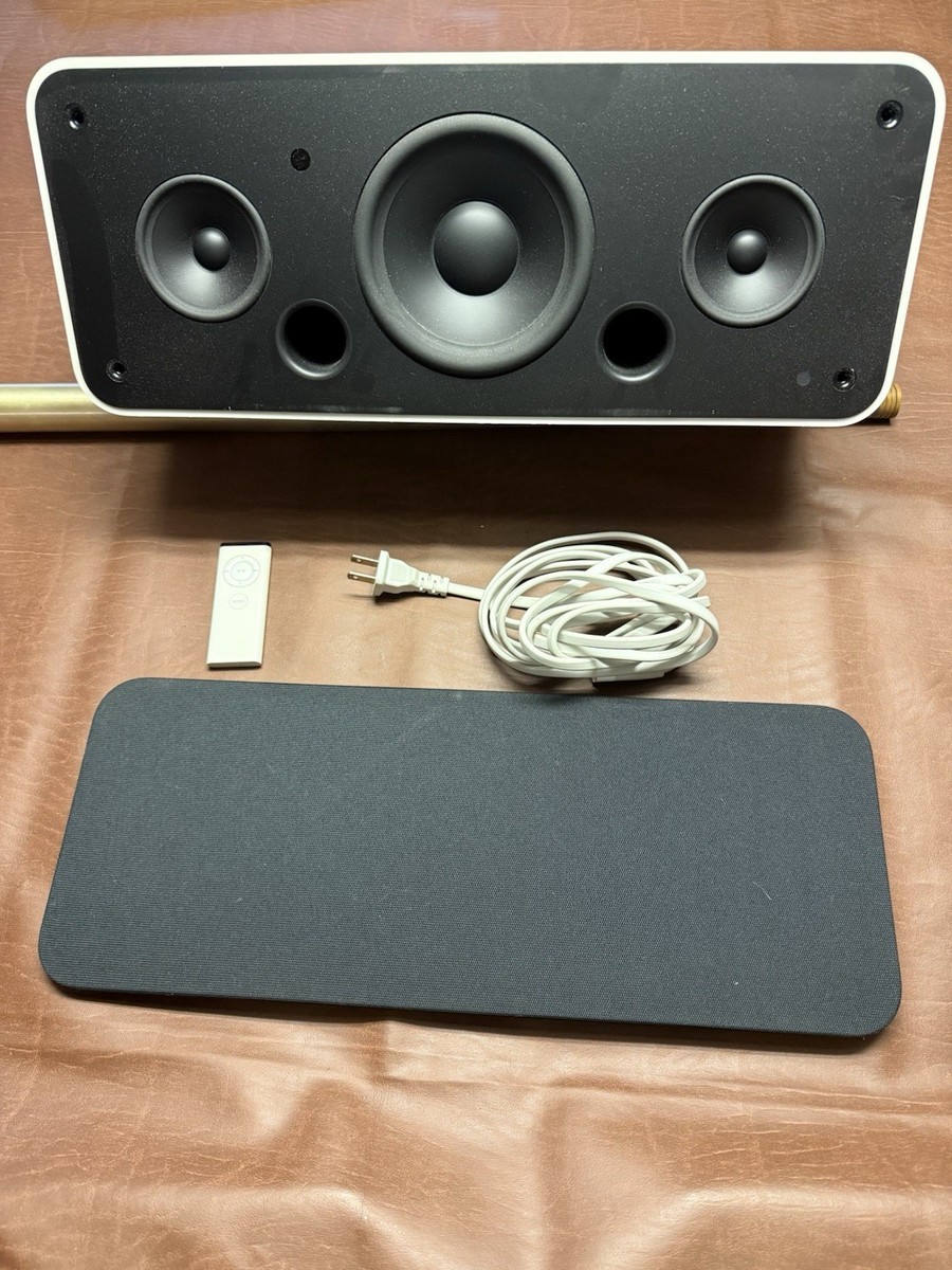 Apple A1121 Hi-Fi Speaker Dock with iPod adapters & remote in mint