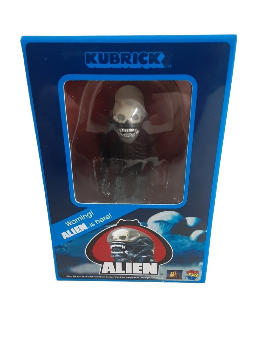Alien Medicom Designed Vintage Figure ComicCon Exclusive 2006 By