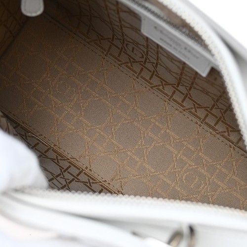 Christian Dior White Lambskin Lady Dior Cannage 2way Handbag 18-MA-1115 184523 - Picture 5 of 10