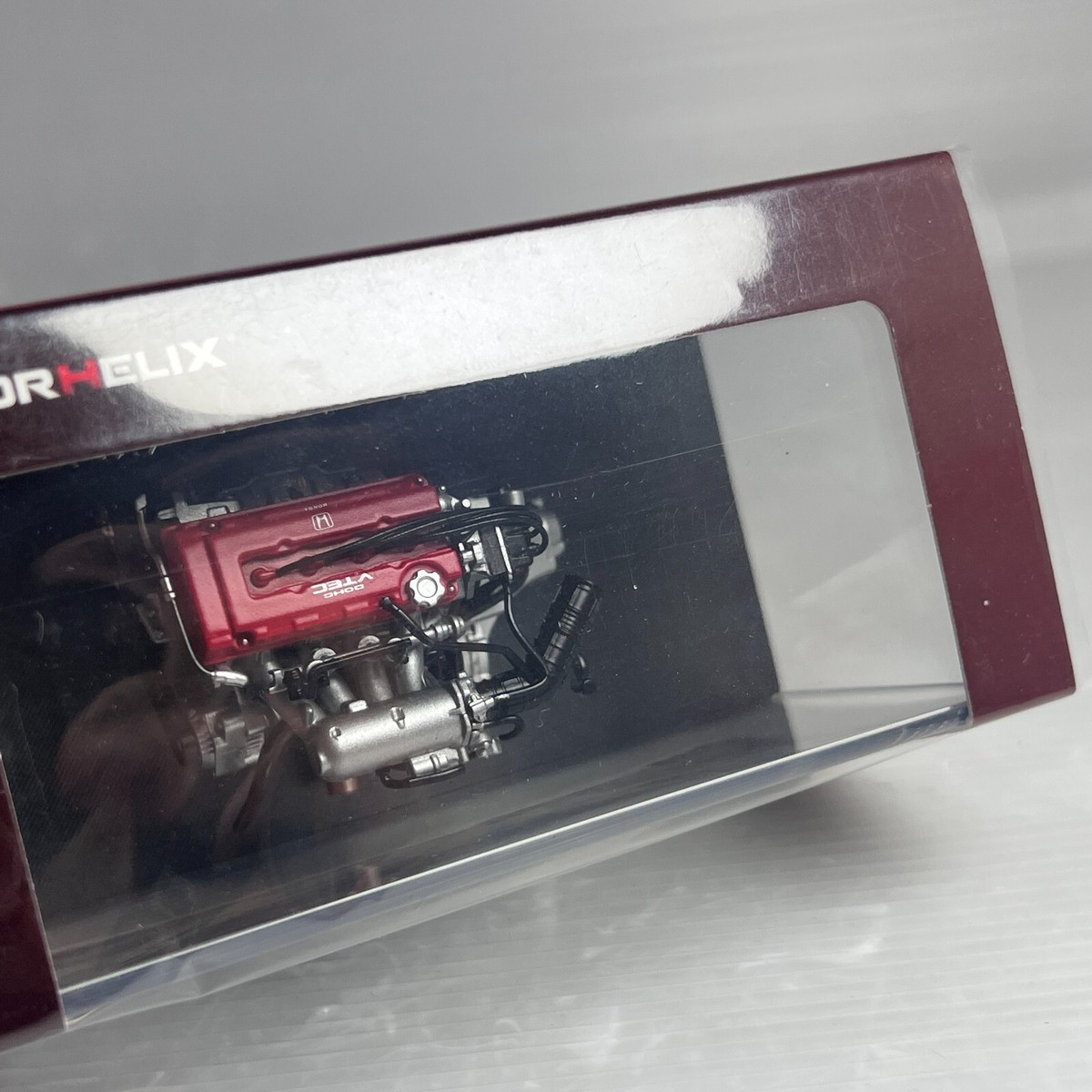 1/18 scale Motorhelix Honda Civic Type R (EK9) B Series