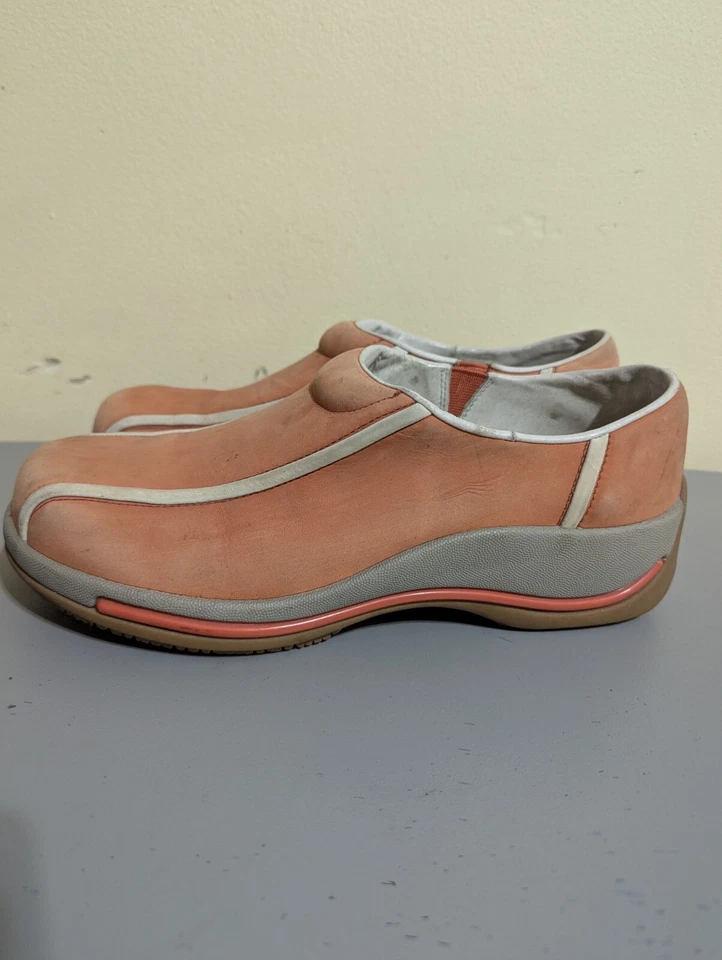 Zuecos de enfermería Dansko naranja para mujer EU 41 EE. UU. talla 10,5 sin cordones. Foto 3 de 4