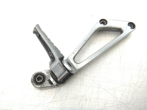 YAMAHA FZR 400 FZR400 RR RIGHT PASSENGER FOOT PEG & BRACKET AS SHOWN 1992 - Picture 2 of 8