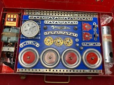 A.C. Gilbert company 7 1/2 erector set Vintage