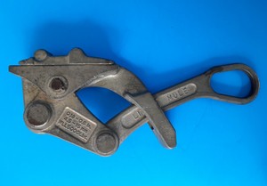 puller jaw grip