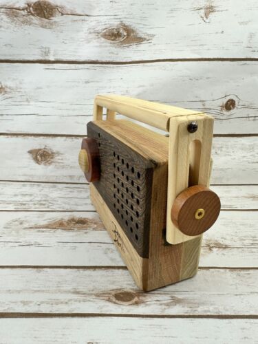 Wooden Model Radio - Picture 3 of 7