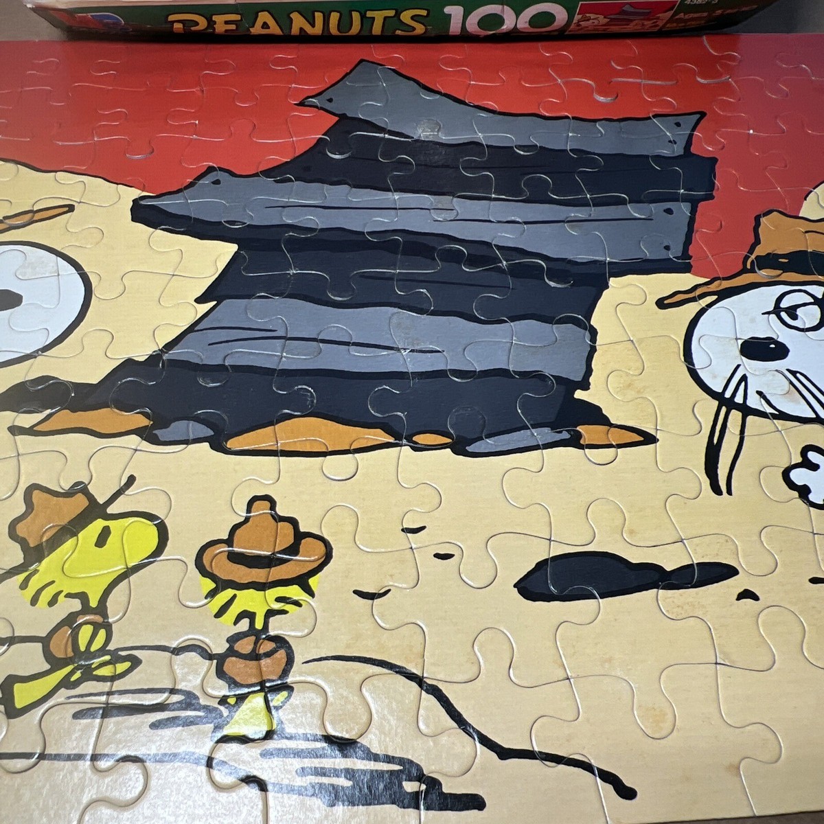 ヴィンテージパズル　スヌーピー　Snoopy Vintage Snoopy Peanuts Woodstock Scout 100 Piece Puzzle MB