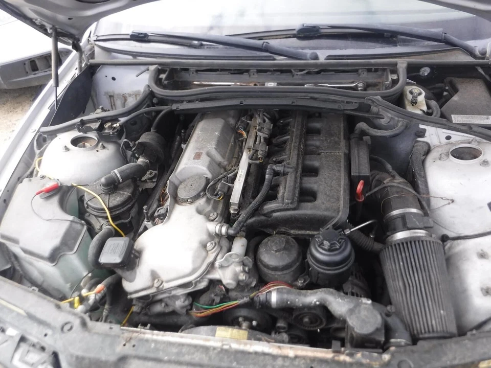 Used Speedometer Gauge fits: 2003 Bmw 325I cluster Sdn M56 256S6 engine SLEV MPH - Изображение 2 из 4