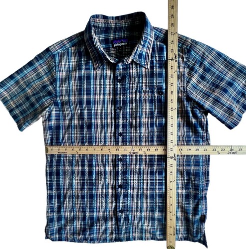 PATAGONIA MEN’S MEDIUM SEERSUCKER 21”W PLAID COTTON SHORT SLEEVE BLUE CAMP SHIRT - Picture 23 of 24