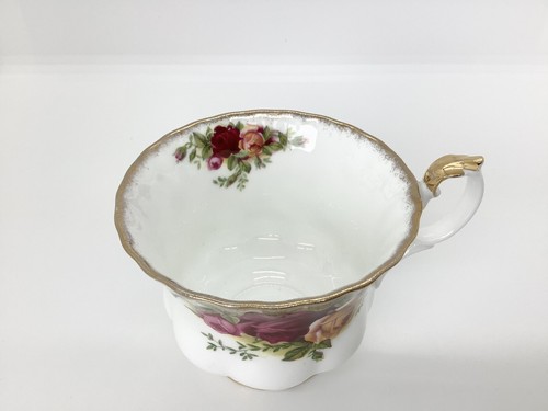 Royal Albert ‘Old Country Roses’ Tennis Set - Tea Cup & Snack Plate - VGC - Picture 7 of 12