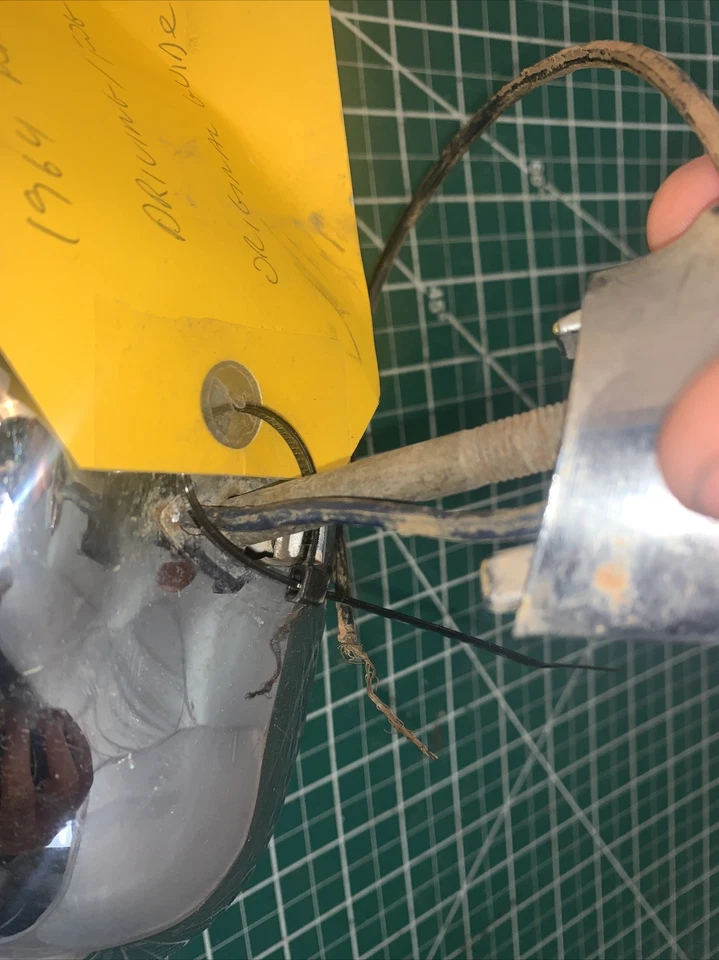 1964 Pontiac Grand Prix farol de direção e neblina guia original 2 Sae Bp64 - Imagem 4 de 4