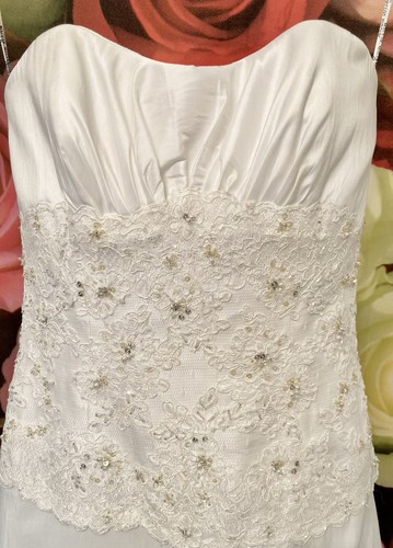14 🔵 Beth by Maggie Sottero | Size 12 | Ivory Wedding Dress - Picture 5 of 9