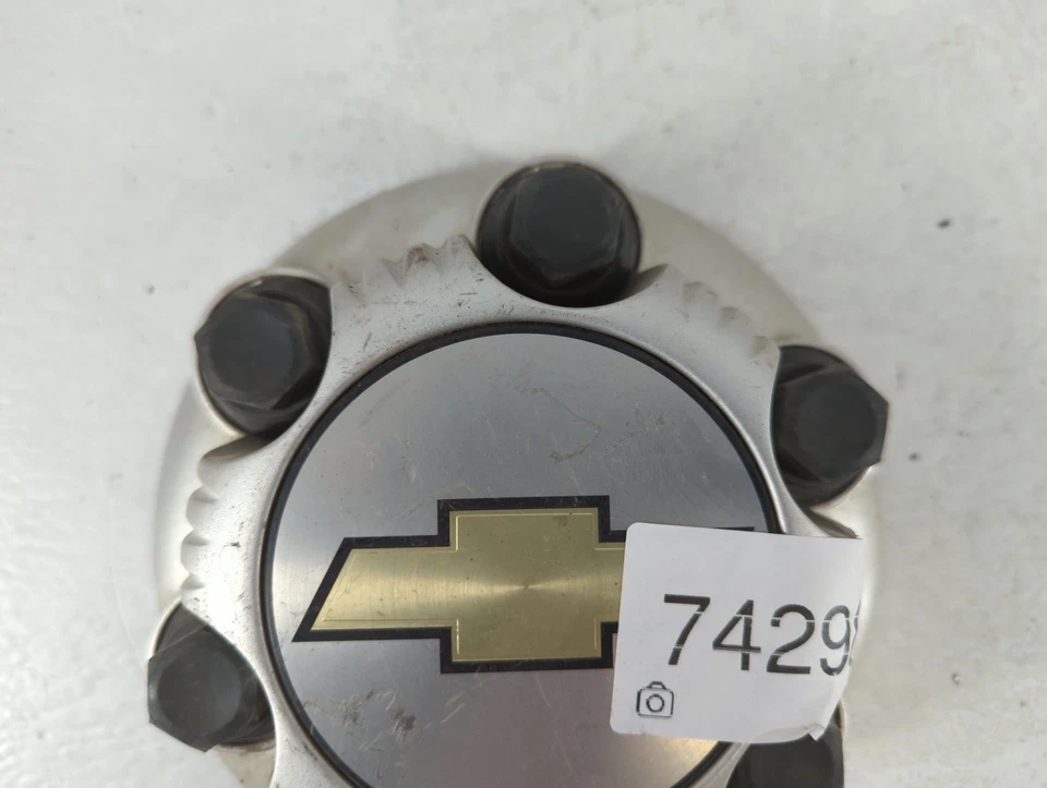 Chevrolet Express 2500 2018 llanta tapa central MVVZS Foto 2 de 4