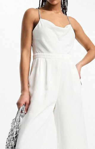 Mono Forever New para mujer con cuello de capucha satinado en blanco PVP £120 - Imagen 8 de 16