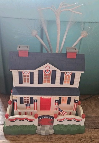 Avon Collection - Patriotisches beleuchtetes Glasfaserhaus - gebraucht - kostenloser Versand  - Bild 1 von 8