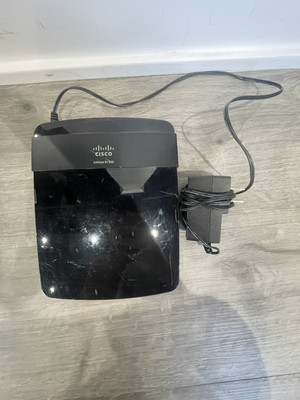 Linksys E1200 300 Mbps 4-Port 10/100 Wireless N Router