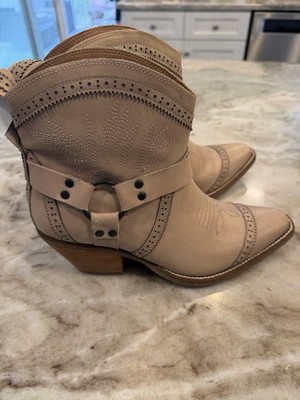 DINGO GUMMY BEAR LEATHER BOOTIE STYLE DI747WH7 Natural Size 8.5 NEW 