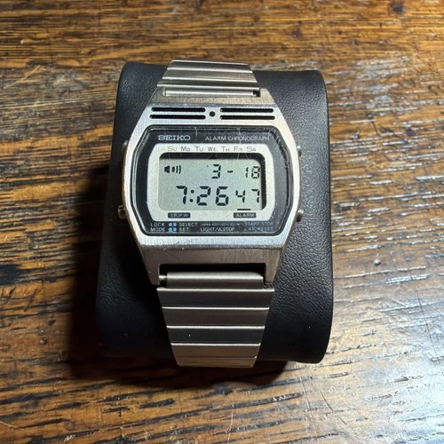 Seiko A257-5010 Digital Alarm Chronograph Vintage Men's Watch Nov 1980