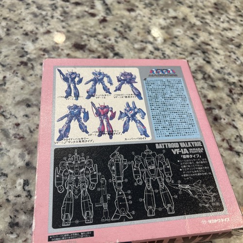 TAKATOKU Robotech Macross Battroid Valkyrie VF-1A VARIABLE FIGHTER 1/100 Vintage - Picture 9 of 9