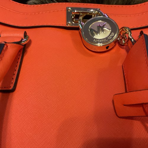michael kors large hamilton handbag. Orange. Authentic. Chain strap. Lock & Key - Picture 23 of 24