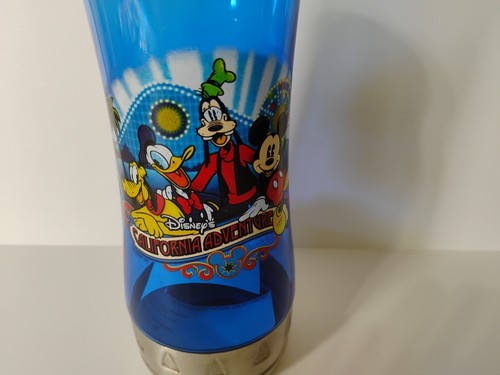 Botella de agua de plástico Disney's California Adventure - Mickey/Donald/Goofy/Pluto - Imagen 7 de 10